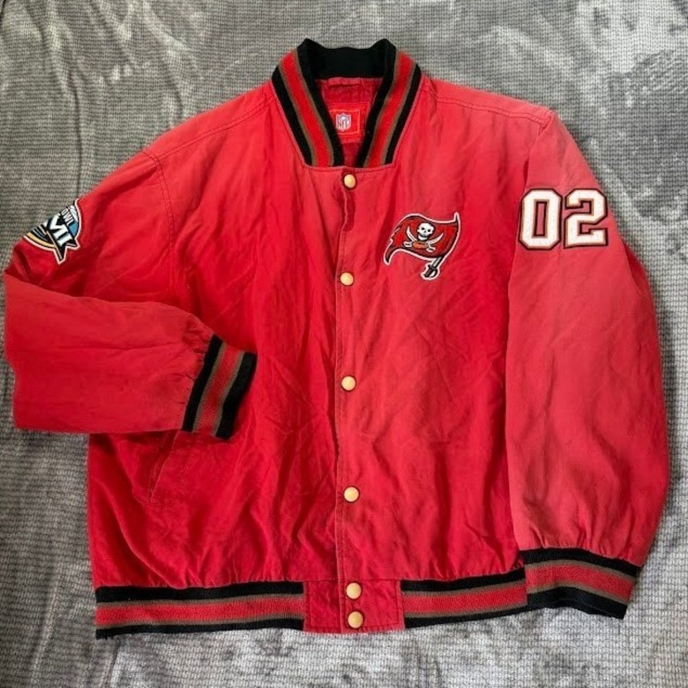 Vintage NFL Tampa Bay Buccaneers Super Bowl XXXVII 2002 Varsity Jacket Red Mens